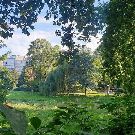 Lovely Two Bedroom Apartment With Free Parking Antwerpen Exteriör bild